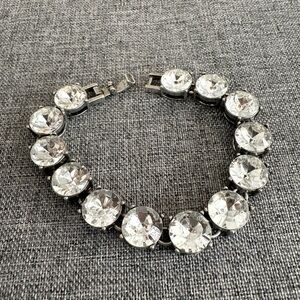 Chloe and Isabel round stone bracelet